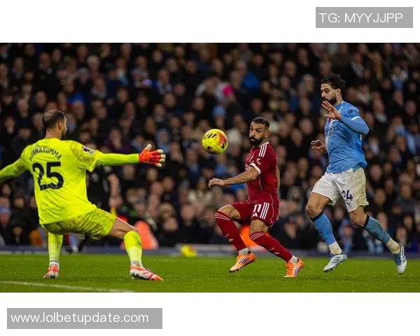 足总杯激战利物浦逆转曼城帽子戏法引爆全场战术解析与精彩瞬间回顾