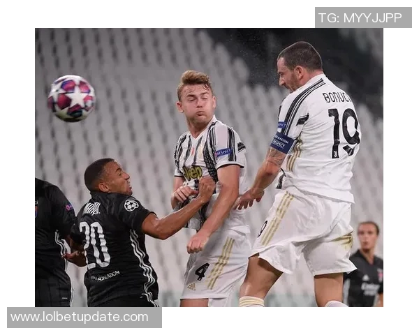 世界杯激战巴萨与尤文图斯握手言和补时进球点燃全场激情